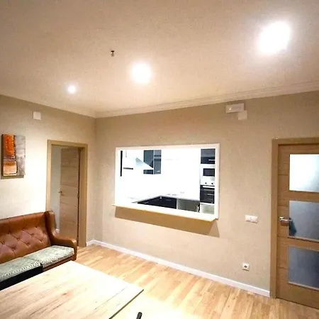 Meridiana Clot 4 Bedrooms 2 Bathrooms * 巴塞罗那